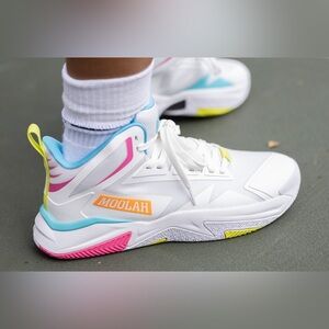 BRAND NEW! Womens Moolah Triple Double Basketball Shoe sz 8.